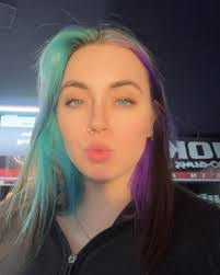 Kaylee Wooten's Instagram, Twitter & Facebook