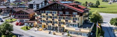 Excellent location in the heart of ellmau and right next to the sky bus stop. Hotel Tom Sojer In Ellmau Am Wilden Kaiser