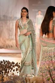 Follow the latest wedding trends, checklists, ideas & see photos only on. The Hottest Indian Bridal Fashion Trends For 2020 Wedding Season