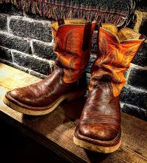 rios of mercedes farmer 年末に福禄寿に来ていたお客さんが履いていたfarmerがあまりにカッコ良かったので ずっとコレを集中して履いていたそうです やはり履き込まれたブーツは最高です 撮影させていただき有難うございました 福禄 ウエスタン