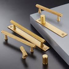 gold knurled/textured modern kitchen