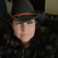 It is with deep sadness that we share the tragic news of the passing of  Mrs. Sue Greig, Assistant Principal of Milagro Middle School. Mrs. Greig  lost her life in a car