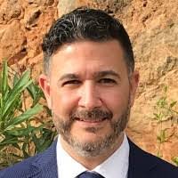 Daniel Sienra's Instagram, Twitter & Facebook