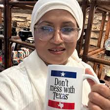 𝗕𝗲𝘁𝘁𝘆'𝘀 𝗜𝗹𝗼𝗻𝗴𝗴𝗼 𝗧𝗮𝗯𝗹𝗲 & 𝗕𝗮𝗸𝗲𝗵𝗼𝘂𝘀𝗲 𝗶𝗻  𝗜𝗹𝗼𝗶𝗹𝗼 𝗜𝘀 𝗦𝗲𝗿𝘃𝗶𝗻𝗴 𝗨𝗽 𝗔𝗹𝗹 𝗬𝗼𝘂𝗿 𝗣𝗶𝗻𝗼𝘆  𝗖𝗼𝗺𝗳𝗼𝗿𝘁 𝗙𝗼𝗼𝗱 𝗙𝗮𝘃𝗲𝘀 If your idea of comfort involves a table  full of home-cooked Filipino food (preferably ...