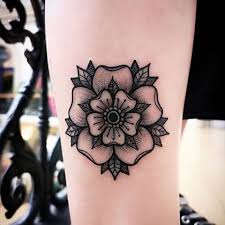Black And White Owl And Rose Tattoo Designs Best Owl And Rose Tattoo Designs Skull Owl Tattoos Inexpensive Yorkshire Ros In 2020 Traditional Rose Tattoos Rose Tattoos Neck Tattoo
