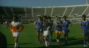 El descenso en muertes puede ser incluso antes, dado que se cubre primero a las poblaciones prioritarias, explicaron. Con Acusaciones De Soborno El Dia Que Catolica Habria Enviado Al Descenso A La U Segun Azules Futbol Biobiochile