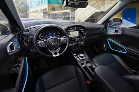 Euro Spec Kia E Soul Will Debut In Geneva With 452km Maximum Range Carscoops Mercedes C Class Interior New Mercedes C Class Benz C