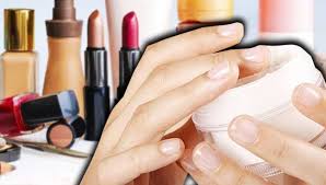 Berikan kesegaran pada kulit wajah yang lesu, kusam, kering dan sensitif dengan menggunakan produk ini. Senarai Produk Local Skincare Yang Selamat Di Gunakan Lekat Lekit Story