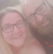 Hi. What adhesive does everyone use to stick finished diamond art onto a  canvas, please? Want to make sure I use something durable as will out them  up