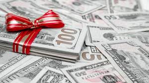 Here, a wedding expert shares eight tasteful ways to give money as a wedding gift for couples asking for cash. How To Give Investments As A Gift Money Under 30