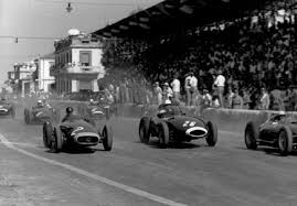 Tutto quello che c'è da sapere, dal circuito agli orari Pescara Il Circuito Piu Lungo Della Formula 1 Nel 1957 Si Svolse Nella Citta Adriatica Il Gran Premio Con Un Percorso Lungo 25 Km Ancora Oggi Il Tracciato Piu Longevo Della Competizione Automobilistica