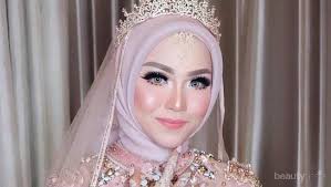 Biaya resmi untuk menikah di luar kua dan mengundang penghulu untuk melaksanakan akad nikah di rumah atau gedung adalah sebesar rp600 ribu. Mau Menghemat Budget Saat Pernikahan Ini Tutorial Hijab Pengantin Yang Bisa Dilakukan Sendiri
