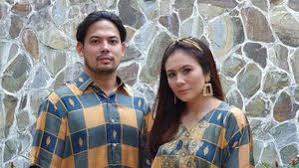 Hasil gambar untuk wulan guritno seksi bikini