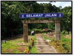 Contoh penggunaan untuk anak sungai di bahasa inggris kalimat ini berasal dari sumber eksternal dan mungkin tidak akurat. Julau Upriver Expedition Visit Sarawak 2021 Fightcovid19