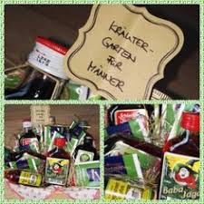Mannergeschenk Krautergarten Schnaps Krauter Geschenkkorb Prost Zum Wohl Geschenkidee Opa Papa Mann Geschenke Geschenke Fur Mama Geschenke Finden