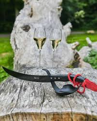 Great pizzas and pastas with good portions and good house wine for a reasonable price! Sciabola Per Champagne Lame Noir Zaltify