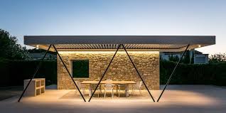 Moderne Gartenlaube Mit Indirekter Beleuchtung Abend Garden Modern House Gartenlaube Gartengestaltung Sitzplatz Im Garten
