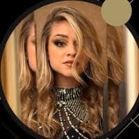 Claire Lafond's Instagram, Twitter & Facebook