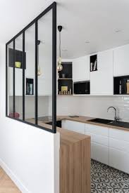 Cuisine Noir Et Bois Osez L Alliance Avec Nos 16 Idees Cuisine Verriere Idee Deco Cuisine Idee Deco Cuisine Ouverte