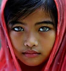The condition where the eyes have different colors is called 'heterochromia'. Check It Out Most Beautiful Eyes Beautiful Eyes Color Stunning Eyes