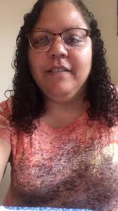 Parent tip: Dream English Kids “What color is it?” ,  YouTube.com/watch?v=FMRkKbbrQ7E