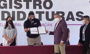Raúl morón orozco es el precandidato de morena a la gubernatura de michoacán para el proceso electoral del próximo año, informó el dirigente nacional del partido, mario delgado. Se Registra Raul Moron Como Candidato De Morena A La Gubernatura Quadratin