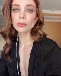 Katie Mellinger's Instagram, Twitter & Facebook