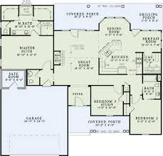 Max fulbright specializes in lake house designs with more than 25 years of experience. Country House Plan 3 Bedrooms 2 Bath 1791 Sq Ft Plan 12 1307