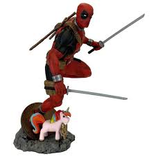 After deadpool finds out he is getting his own video game, he goes off and tries to make it the best game ever. Marvel Contest Of Champions Video Game Deadpool 1 10 Statue Pcs Collectibles