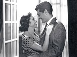 عمر الشريف وفاتن حمامة في واجد من أجمل مشاهد فيلم نهر الحب. Ø¬Ø±ÙŠØ¯Ø© Ø§Ù„Ø¬Ø±ÙŠØ¯Ø© Ø§Ù„ÙƒÙˆÙŠØªÙŠØ© ÙØ§ØªÙ† Ø­Ù…Ø§Ù…Ø© Ù„Ù† Ø£Ø¨ÙƒÙŠ Ø£Ø¨Ø¯Ø§