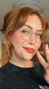 Cortei a franja em um salão Japonês do Japão (amo o meme haahha)Ficou bom!