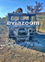 Την επόμενη εβδομάδα θα γίνουν οι ανακοινώσεις για την απελευθέρωση της μετακίνησης στα ελληνικά νησιά, τόνισε ο υπουργός ναυτιλίας γιάννης πλακιωτάκης, μιλώντας στην τηλεόραση του σκαϊ. Fwtia Sta Nea Styra Plana Apo Thn Pyrinh Kolash