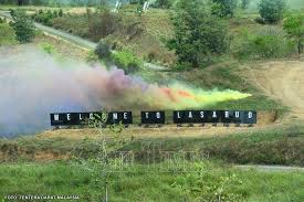 Transportasi rel stasiun stasiun kereta perjalanan metro perkotaan. Tentera Darat Page 4 Air Times News Network