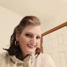 Crystal Mummert's Instagram, Twitter & Facebook