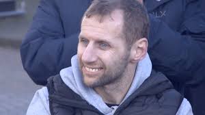 Rob was diagnosed with motor neurone disease in december 2019. Fo73nx9iptfa6m