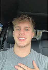 Daniel Collinson's Instagram, Twitter & Facebook