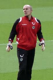 Lukas podolski schießt zwei tore und verhindert im letzten spiel des jahres gegen die elfenbeinküste eine niederlage des nationalteams. Robert Enke Wikipedia