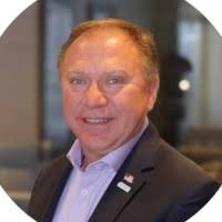 2400+ perfiles de «James Pe»