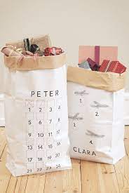 make a personalised christmas gift bag for advent gifts geschenktuten weihnachten geschenke verpacken geschenke