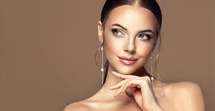 Melanie Diamond's Instagram, Twitter & Facebook