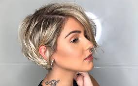 Model rambut pendek dengan perpaduan gaya pixe cut dan under cut ini memang terlihat sangat sdgy dan tidak semua orang akan pantas dan merasa percaya diri. Rekomendasi Model Rambut Pendek Wanita Terbaru Tagar Berita