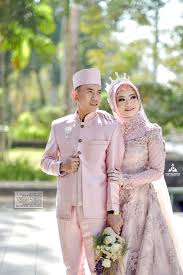 Kami telah menyewakan kebaya dan perlengkapan pernikahan. Rias Makeup Pengantin Hijab Muslimah Di Gedung Pernikahan Auditorium Uii Jogja Wedding Muslim Nisa Reza Fotografer Pernikahan Prewedding Wedding Photographer Jogja Yogyakarta Indonesia