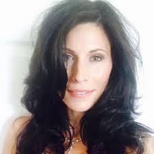 Enrique Berg's Instagram, Twitter & Facebook