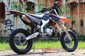 .modif klx body gordon, honda jupiter mx modif klx, modif klx bf, modif klx terbaik, modif klx. Tidak Kuat Iman Modifikasi Klx 150 Ini Malah Bikin Ngiler Gridoto Com