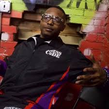 Justin Vanhoose (@_Hoosie_)