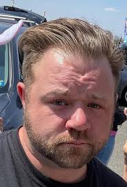 7-11 in commack and KP as well as speedway in KP is cash only. Credit cards  not working.