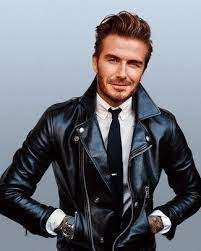 Tenue De David Beckham Veste Motard En Cuir Noire Chemise De Ville Blanche Cravate En Tricot Noire Montre En Cuir Noire Leather Jacket Style Leather Jacket Outfits Leather Jacket Men