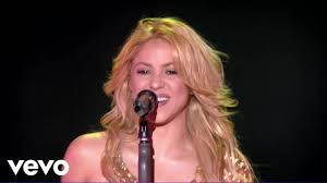 Auch bei ihrem jüngsten fotoshooting sorgt die moderatorin dafür, dass ihre kurven. Shakira Whenever Wherever Live From Paris Youtube