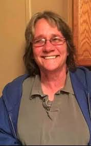 Lisa Deiter's Instagram, Twitter & Facebook