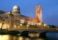 Das Deutsche Museum In Munchen Ist Das Grosste Naturwissenschaftlich Technische Museum Der Welt Es Werden Rund 28 000 Objekte Aus Etwa 50 Bereichen De Deutsches Museum Reisen Deutschland Munchen Deutschland